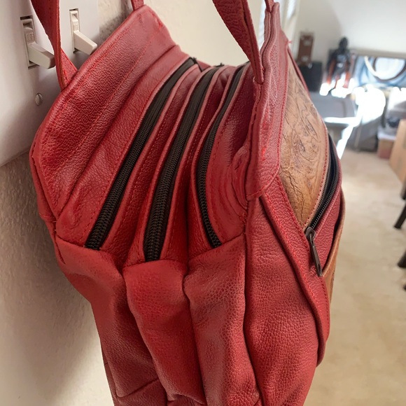 Handcrafted Red Leather Bag with Floral Design - Picture 4 of 4